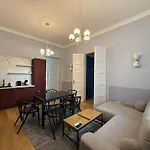3Br Modern Apartment For 8 Brand New